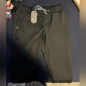 Figs Charcoal woman’s  Joggers scrubs